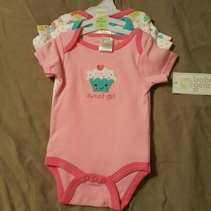 Brand new 3pk bodysuit
