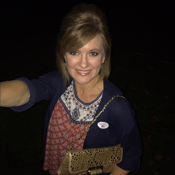 Meet your Posher, Susan - Picture 2 of 2