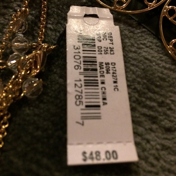 Crystal Necklace and earrings ☃PRICE DROP 👀☃😱 - Picture 4 of 4