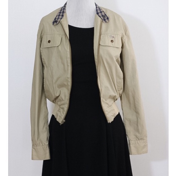 Vintage Women's Cream Lacoste jacket - Picture 3 of 6