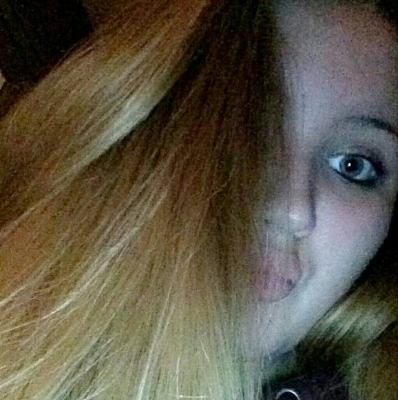 Meet your Posher, Elizabeth - Picture 1 of 1