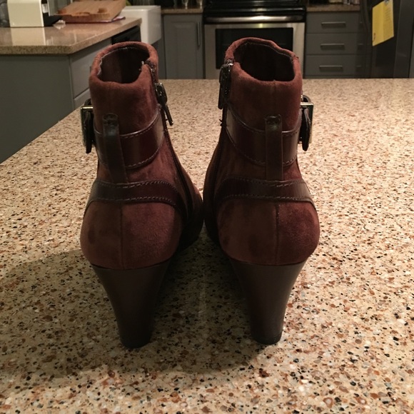 Antonio Melani brown suede booties - Picture 3 of 4