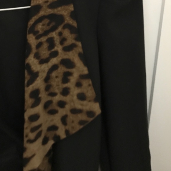 Drape front Leopard print blazer - Picture 2 of 3