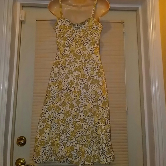 Dress - Picture 2 of 4