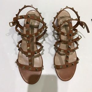 Valentino rockstud t strap sandal