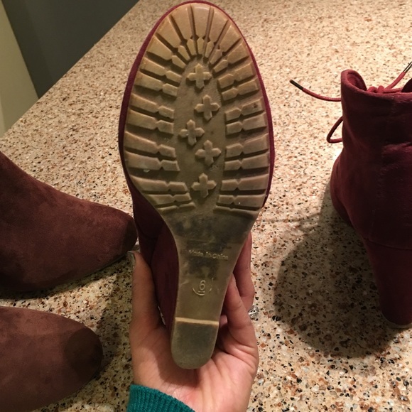 Maroon suede lace up ankle booties - Picture 4 of 4