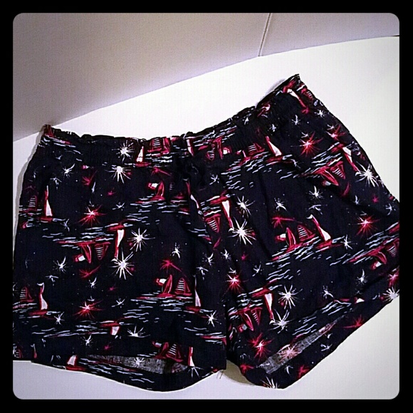 Old Navy Firework Linen Shorts