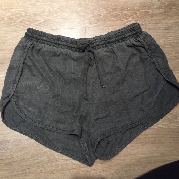 Bella Dahl shorts