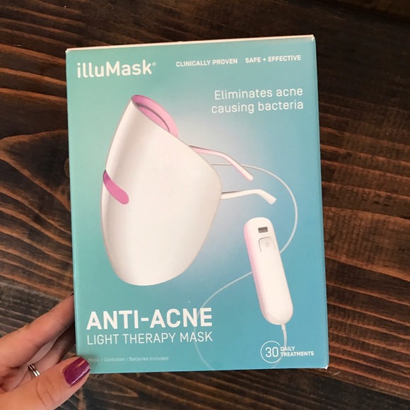 illuMask Anti-Acne Light Therapy Mask