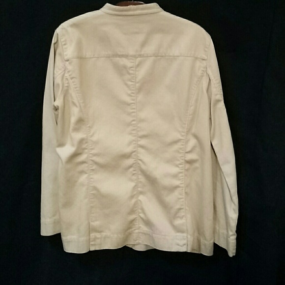 Blazer - Picture 2 of 2