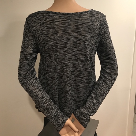 Gray Top!! - Picture 3 of 4