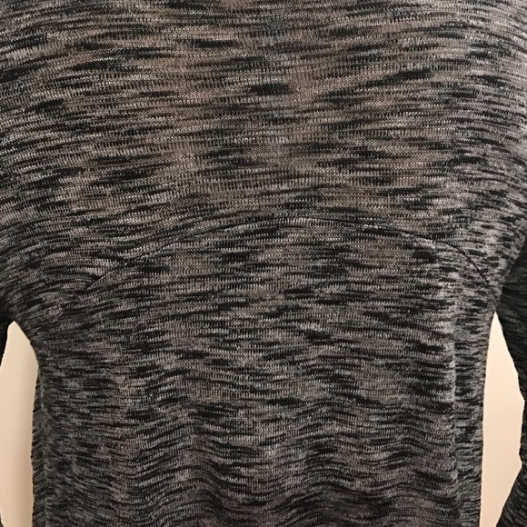 Gray Top!! - Picture 4 of 4