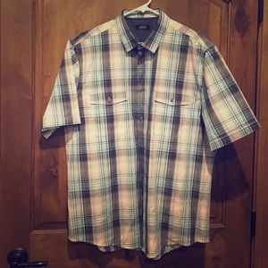 Men's plaid button down