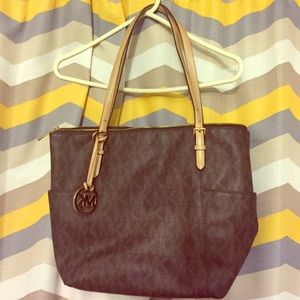 Michael Kors logo bag