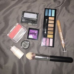 8- piece makeup set