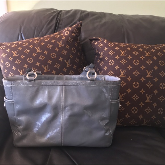 Coach Shoulder Purse - Picture 2 of 4