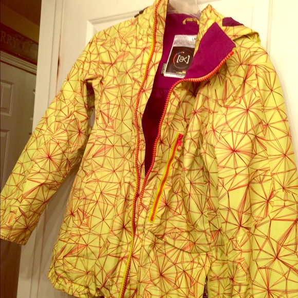 Burton AK gore-Tex snowboard jacket W size large