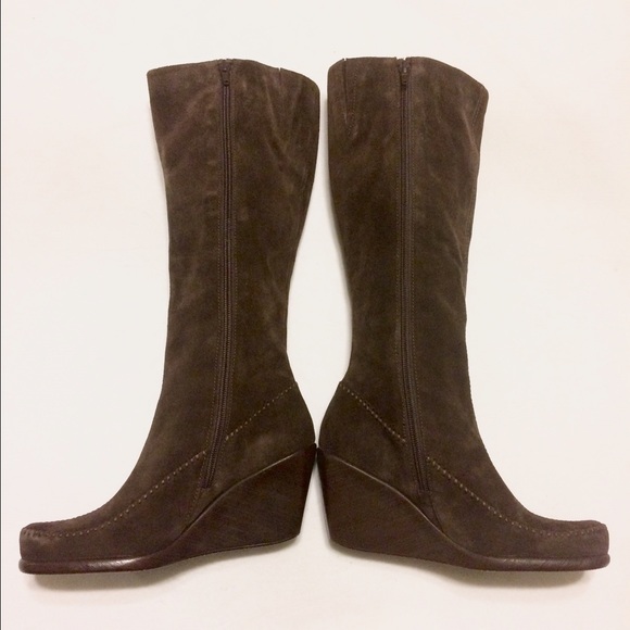 aerosole boots 81 aerosoles shoes like new brown suede aerosole aerosole boots 81 aerosoles shoes like new brown suede aerosole