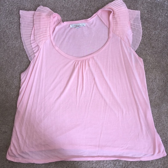 Pink ruffle sleeve shirt