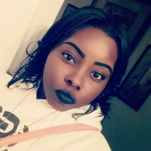 Meet your Posher, Regina