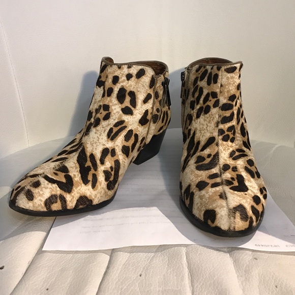 Sam Edelman Size 7 Leopard/Cheetah Booties