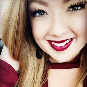 Meet your Posher, Kayla