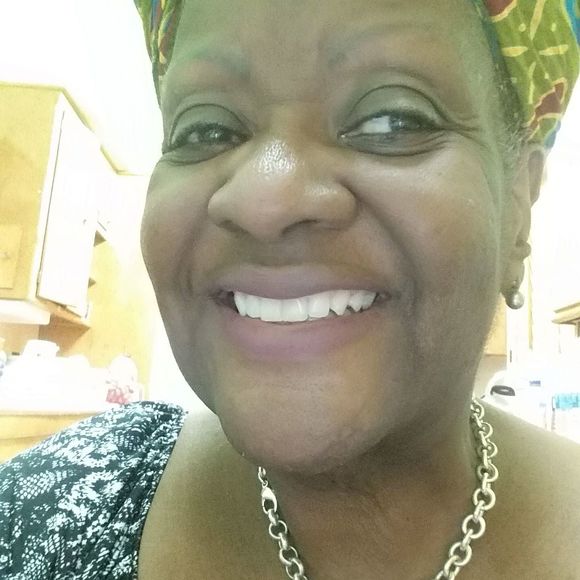 Meet your Posher, Valerie - Picture 1 of 1