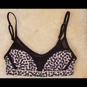Lululemon sports bra