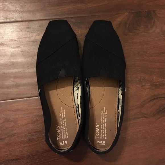 Toms Shoes