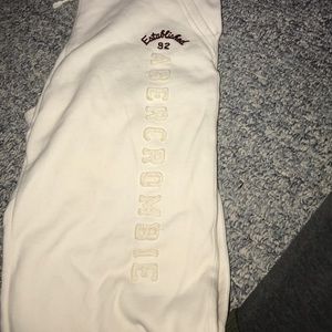 Abercrombie and fitch sweatpants with pockets.
