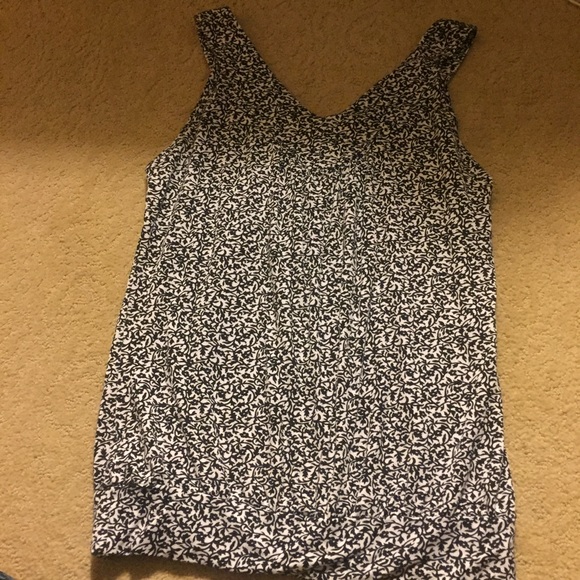 MICHAEL KORS V-Neck Tank (S) - Picture 4 of 4