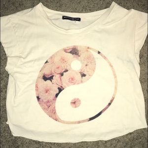Brandy Melville Yin Yang Cropped Shirt