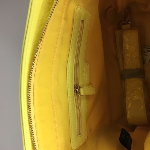 🌺Last one 🌺BCBG Paris Scarf Story satchel bag - Picture 5 of 8