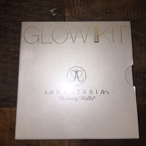Good as New Anastasia Beverly Hills glowkit