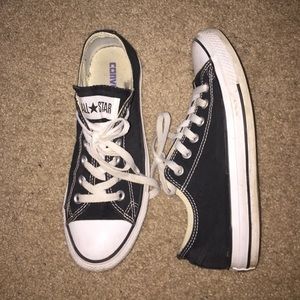 Low Top Black Converse