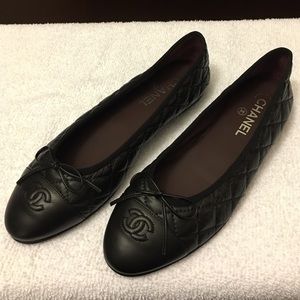 Chanel Black Quilted Leather ballet flats w/ribbon
