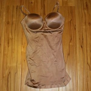 Victoria's Secret shaping slip 34D