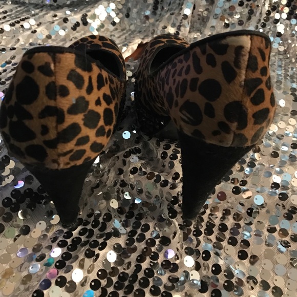 Sam Edelman Leopard Studded High Heels 👠 - Picture 3 of 4