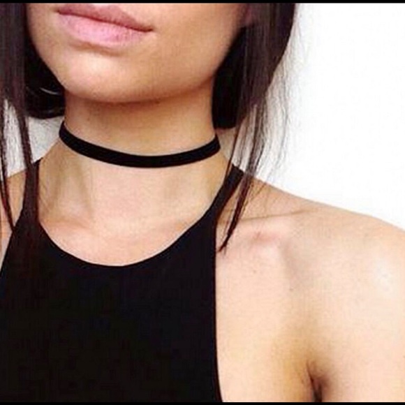 (10+ In Stock) Black Velvet Choker Necklace - Picture 1 of 3