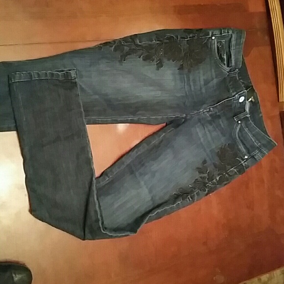 Women's Jean - Picture 3 of 3