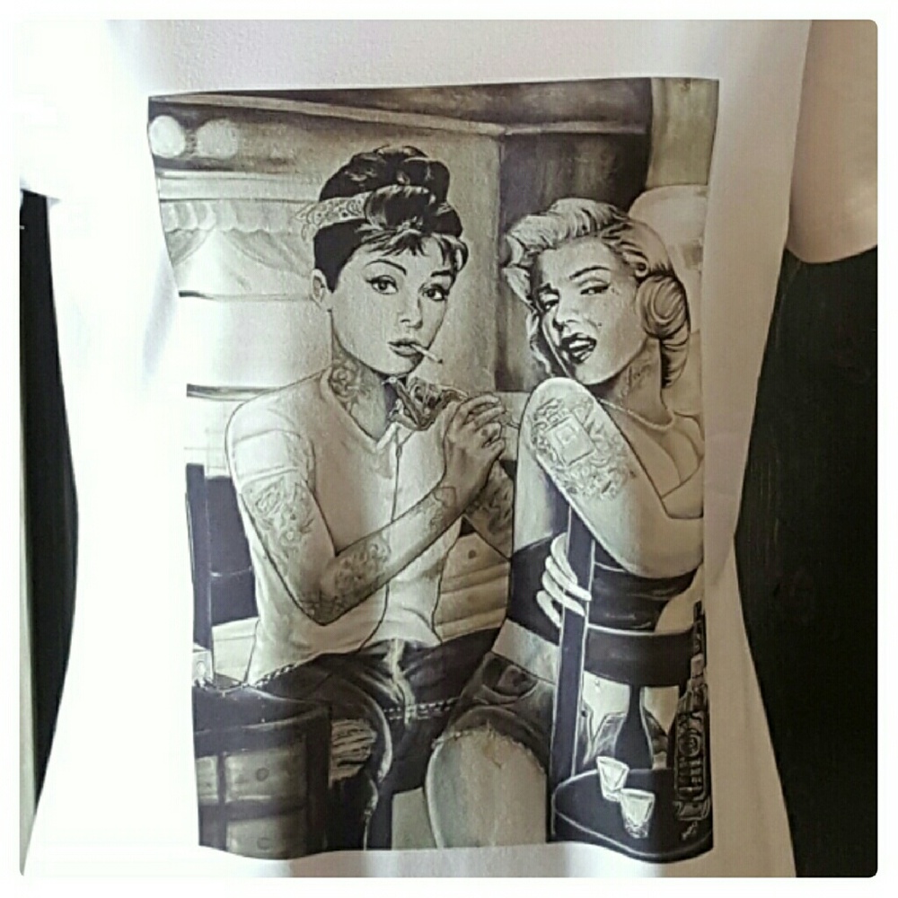 ⤵FINAL CLEARANCE ⤵(1 left size: M) T shirt NWOT - Picture 2 of 4