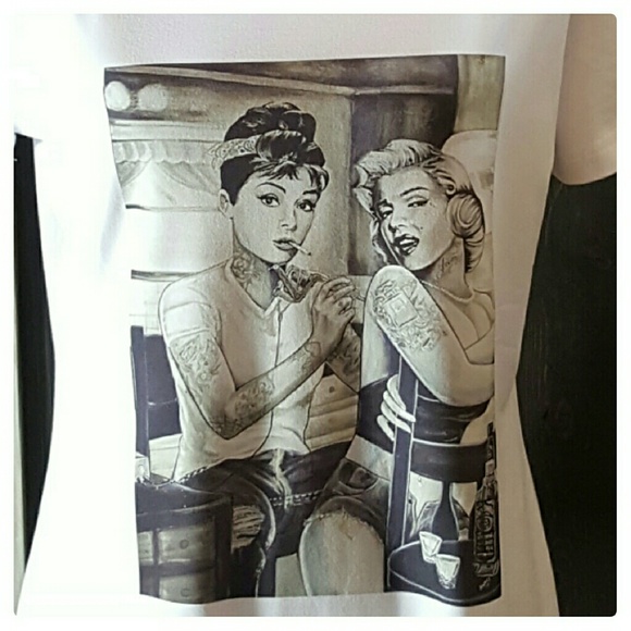 ⤵FINAL CLEARANCE ⤵(1 left size: M) T shirt NWOT - Picture 2 of 4