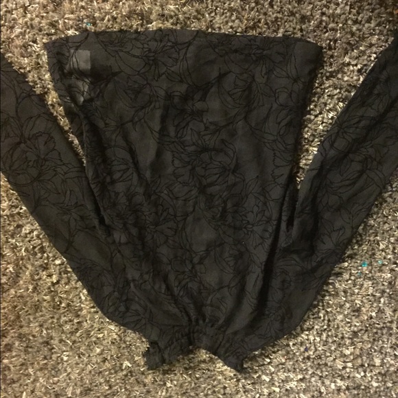 Open back turtle neck blouse โ ๏ธ - Picture 2 of 3