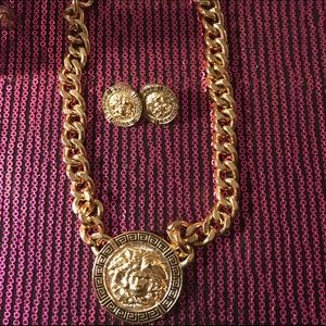 Gold necklace and earring set