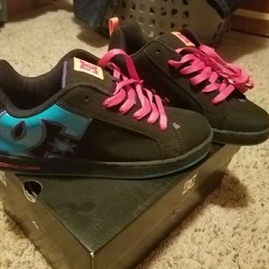Dc shoes