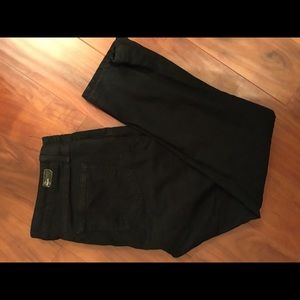 Size 32 black skinny jeans
