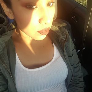 Meet your Posher, Alicia