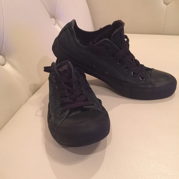 Black Converse