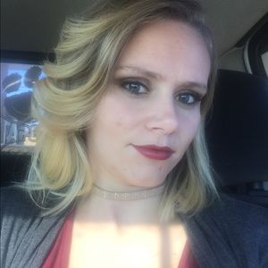 Meet your Posher, Ashley