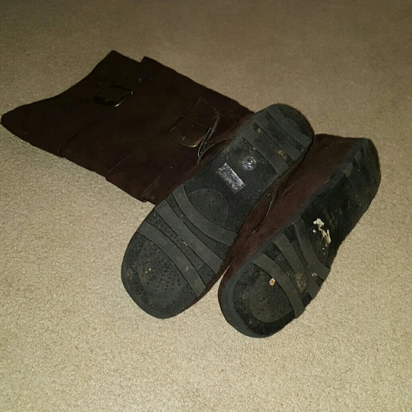 Flat buckled boots - Picture 4 of 4